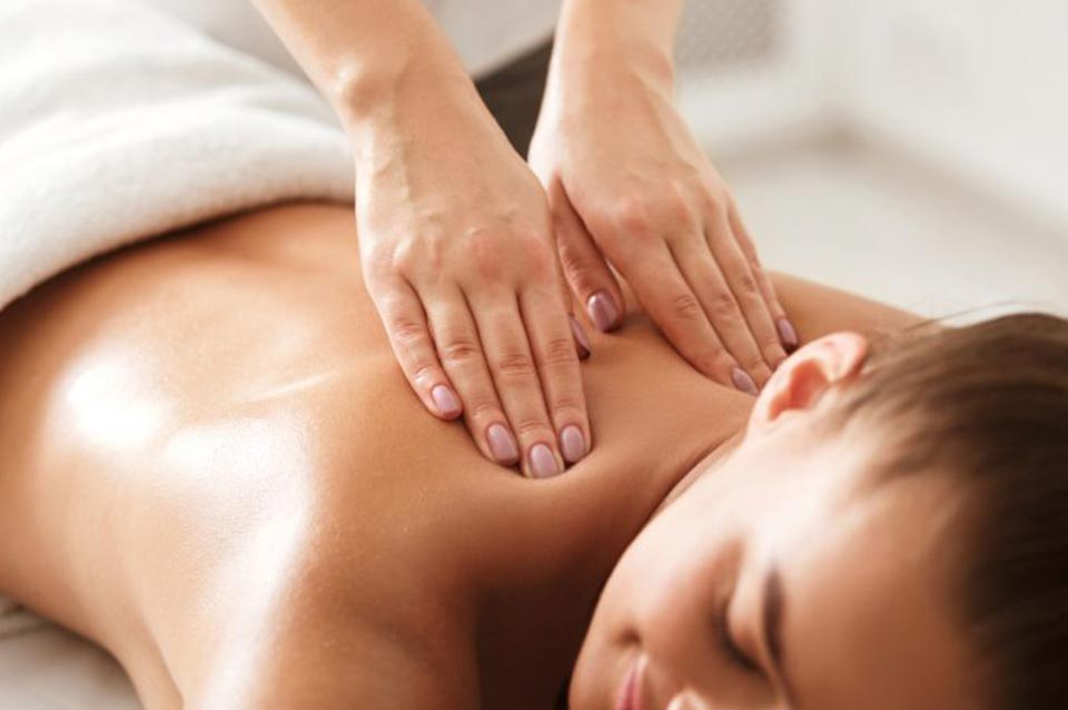 estimulante-aceite-masaje-erotico-blog-hotel-masajeshotel